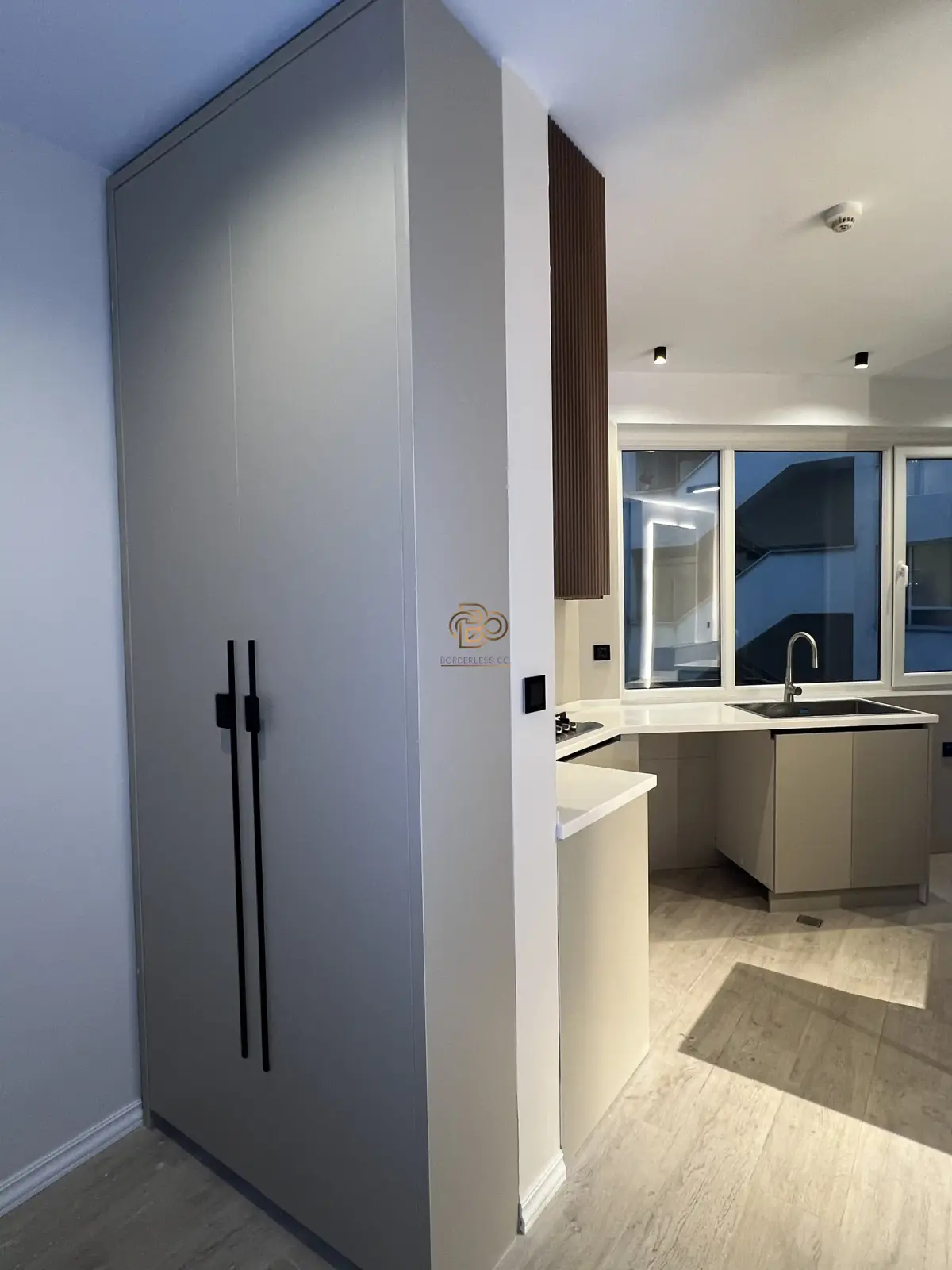 اتاق لباس (Walk-in Closet)